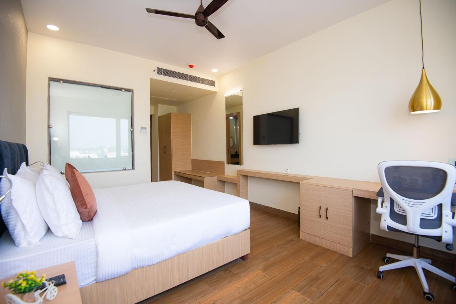 Hotel Avadh Classio Near By Ram Mandir Faizābād エクステリア 写真