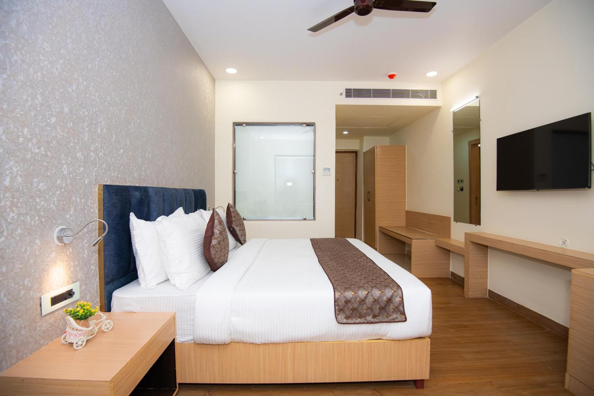 Hotel Avadh Classio Near By Ram Mandir Faizābād エクステリア 写真